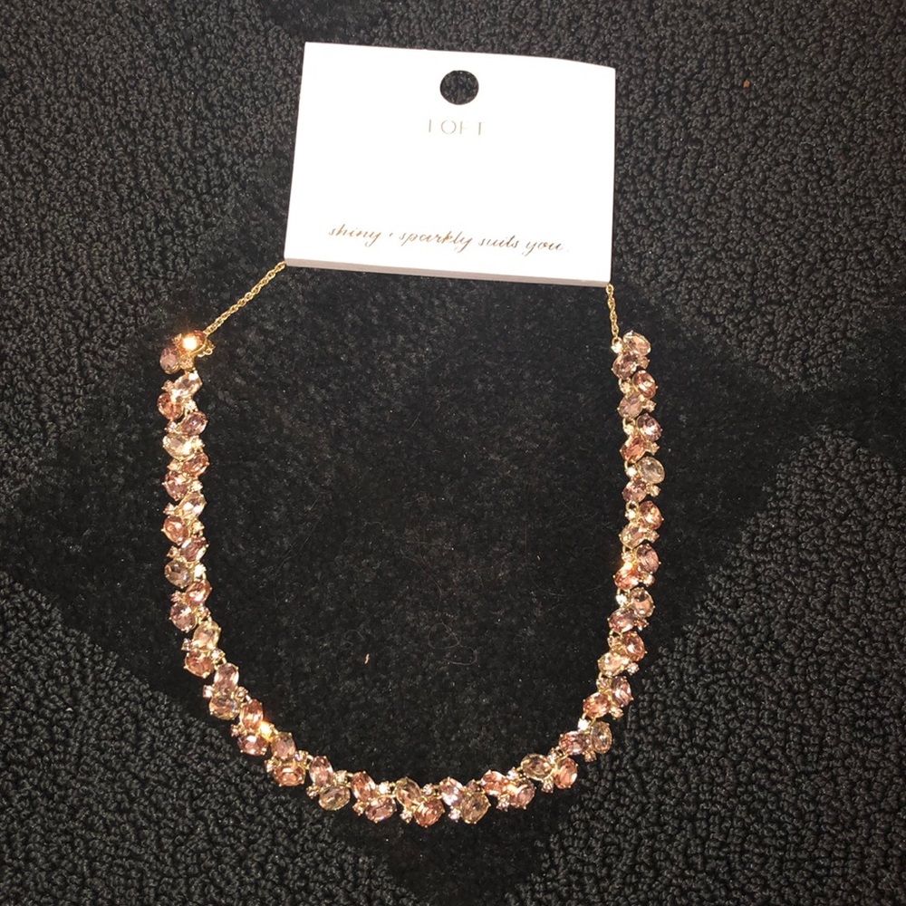 A beautiful Loft statement necklace!